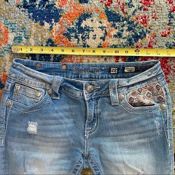 Miss Me Signature Distressed Skinny Jeans - Picture 11 of 14